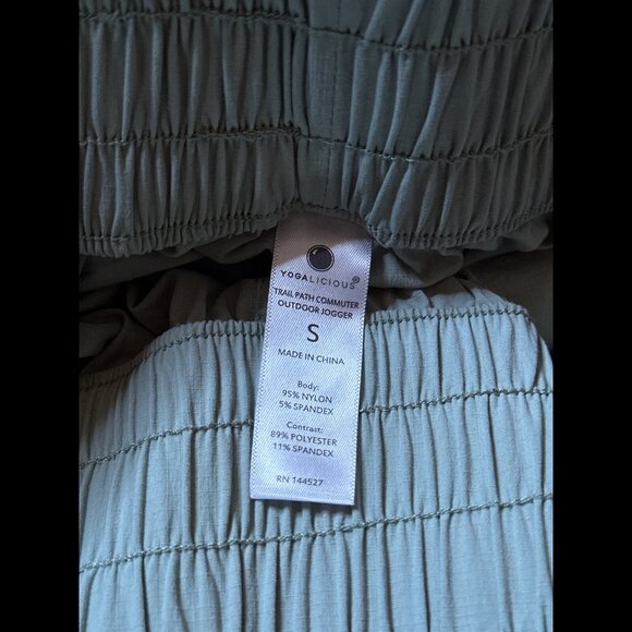 Yogalicious Pants Small Womens Sage Green Nylon Stretch Cargo Joggers - Picture 7 of 7